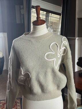 Women's Cream Floral Appliqué Sweater